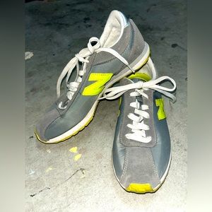 Woman’s New Balance 446 Sneaker 🌵8